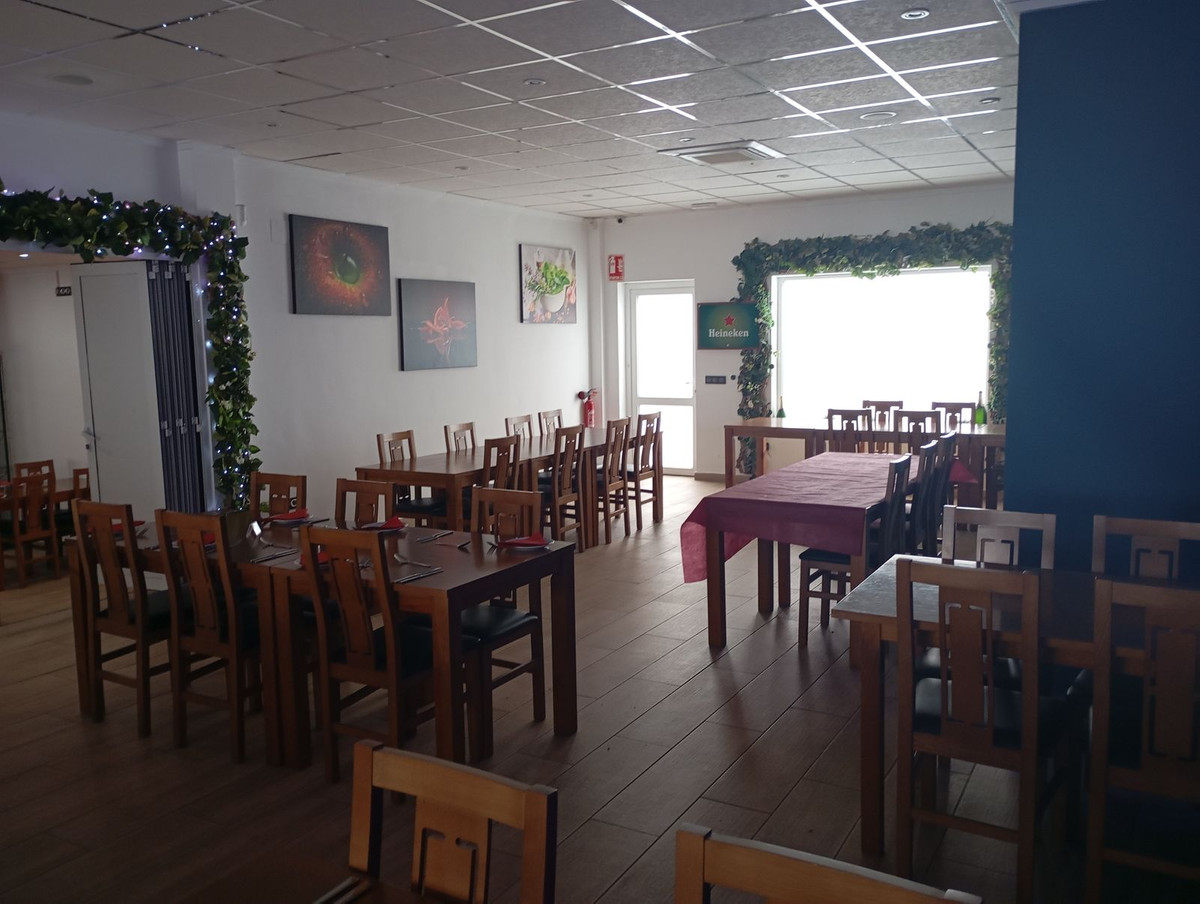 Commercial unit for sale in Algorfa Costa Blanca, Alicante, Spain