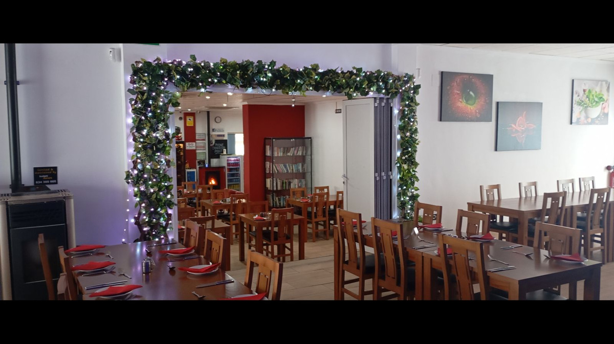 Commercial unit for sale in Algorfa Costa Blanca, Alicante, Spain