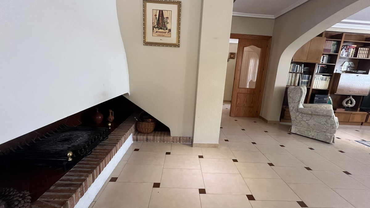 Se vende Villa - Chalet de 4 dormitorios en Costa Blanca, Alicante, España
