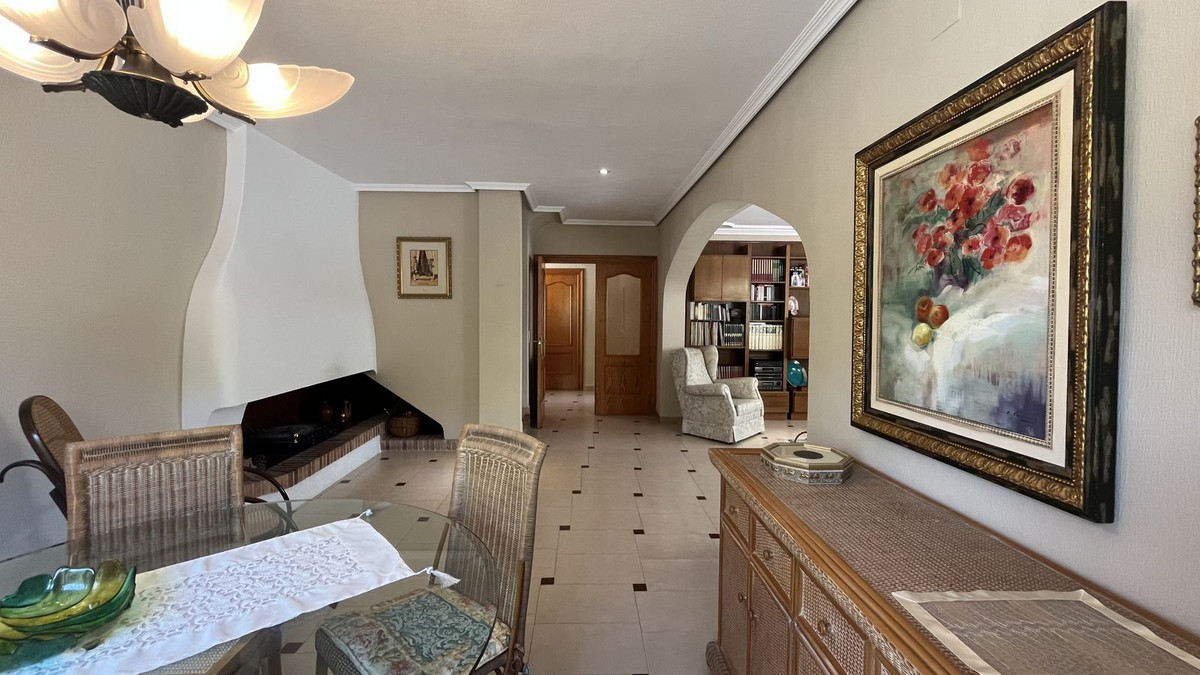 Se vende Villa - Chalet de 4 dormitorios en Costa Blanca, Alicante, España