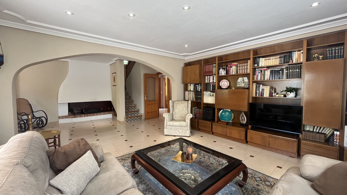 Se vende Villa - Chalet de 4 dormitorios en Costa Blanca, Alicante, España