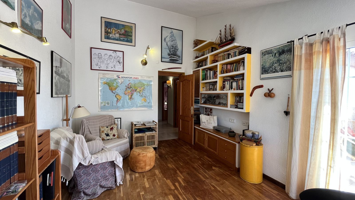 Se vende Villa - Chalet de 4 dormitorios en Costa Blanca, Alicante, España