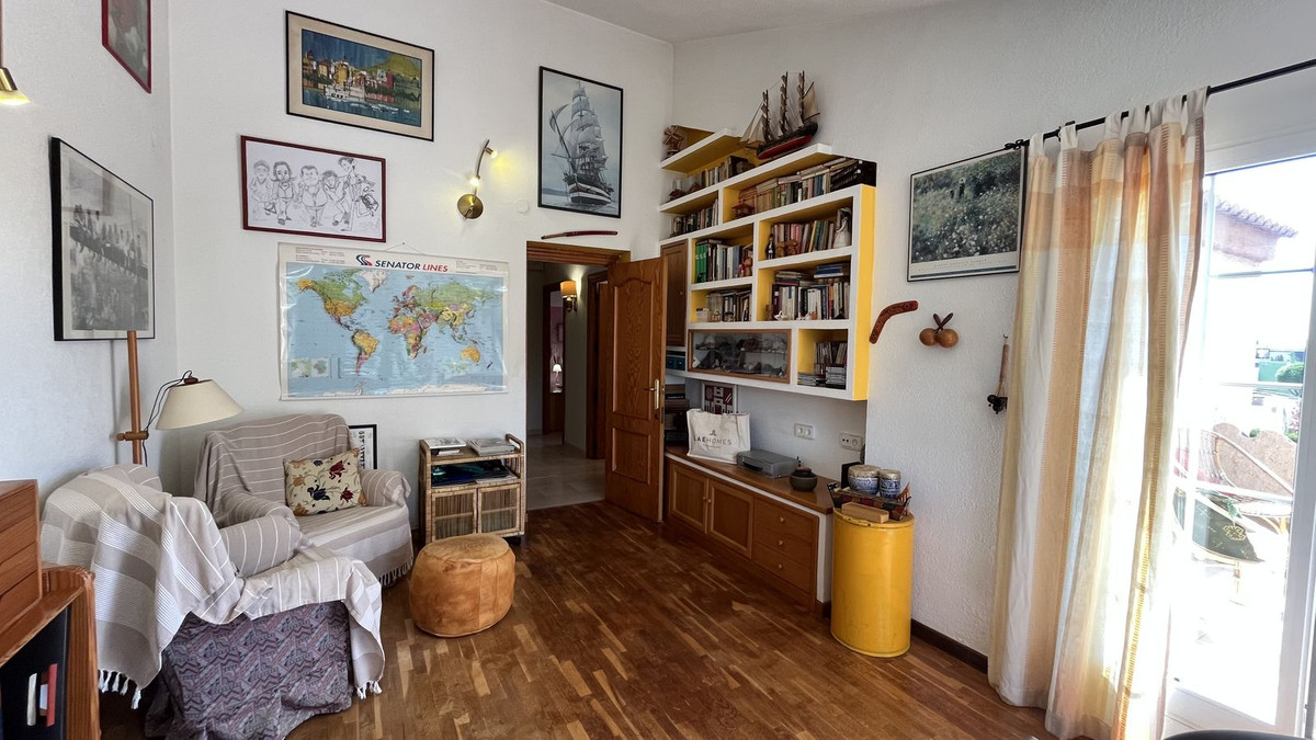 Se vende Villa - Chalet de 4 dormitorios en Costa Blanca, Alicante, España