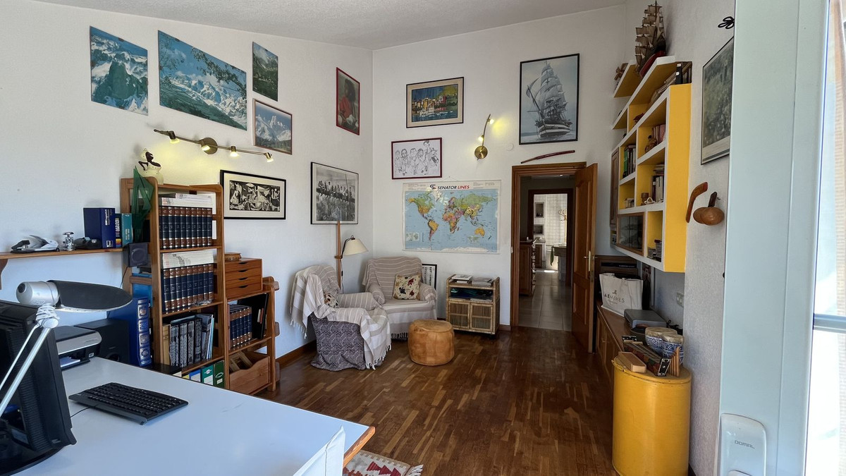 Se vende Villa - Chalet de 4 dormitorios en Costa Blanca, Alicante, España
