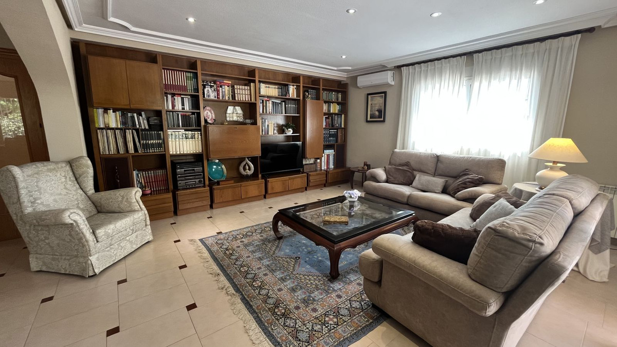 Se vende Villa - Chalet de 4 dormitorios en Costa Blanca, Alicante, España