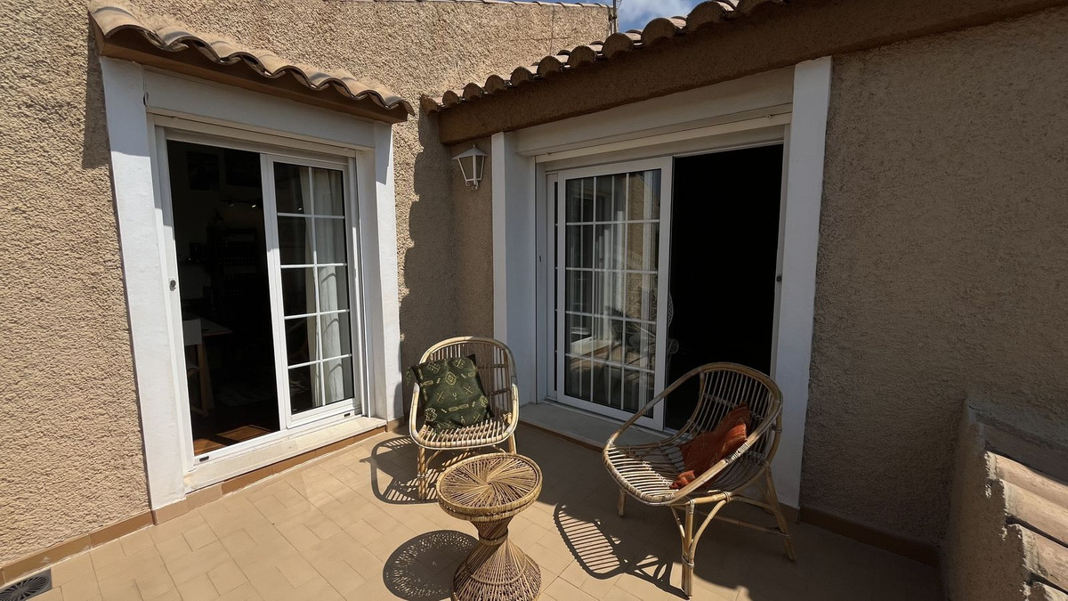 Se vende Villa - Chalet de 4 dormitorios en Costa Blanca, Alicante, España