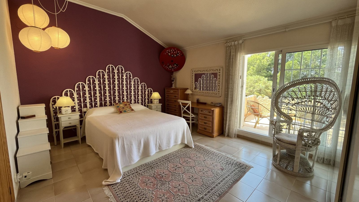 Se vende Villa - Chalet de 4 dormitorios en Costa Blanca, Alicante, España