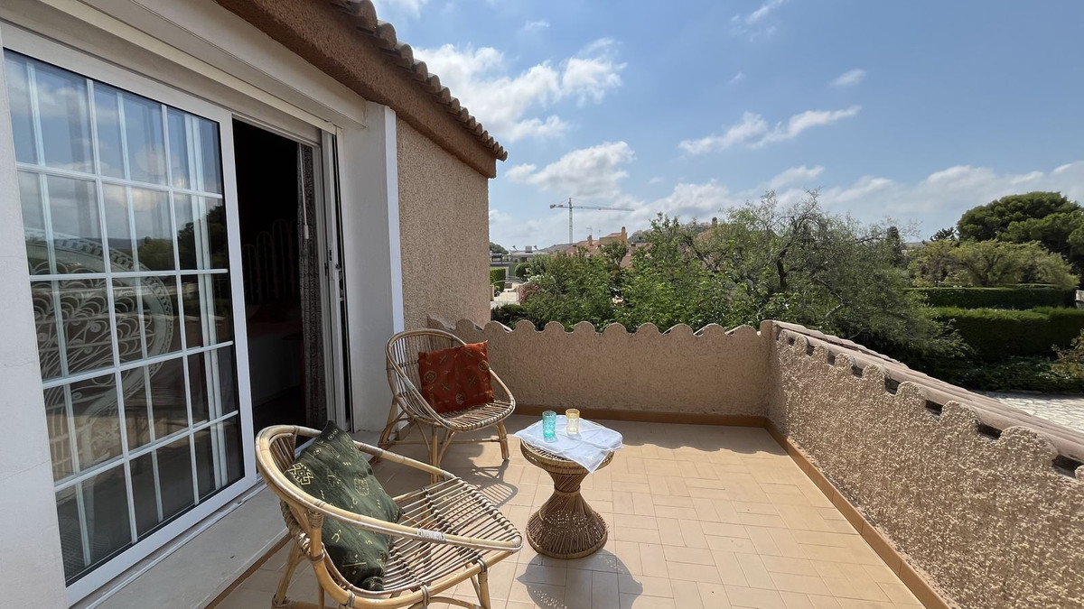 Se vende Villa - Chalet de 4 dormitorios en Costa Blanca, Alicante, España
