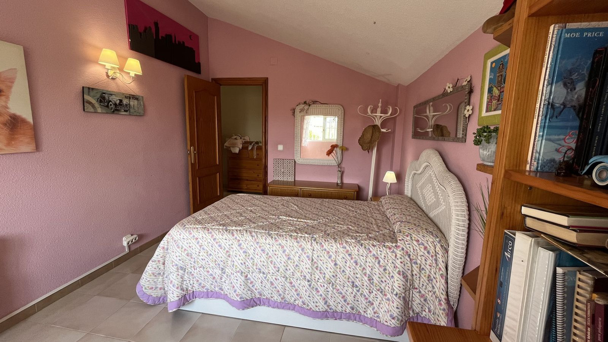 Se vende Villa - Chalet de 4 dormitorios en Costa Blanca, Alicante, España