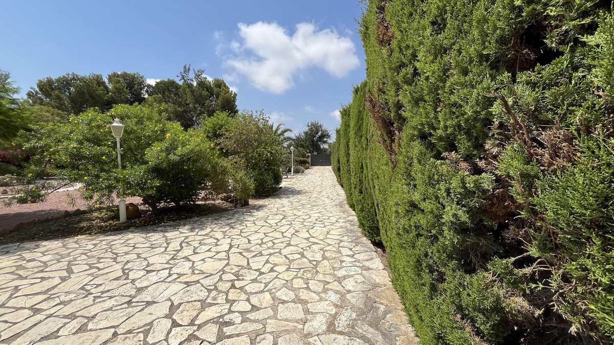 Se vende Villa - Chalet de 4 dormitorios en Costa Blanca, Alicante, España