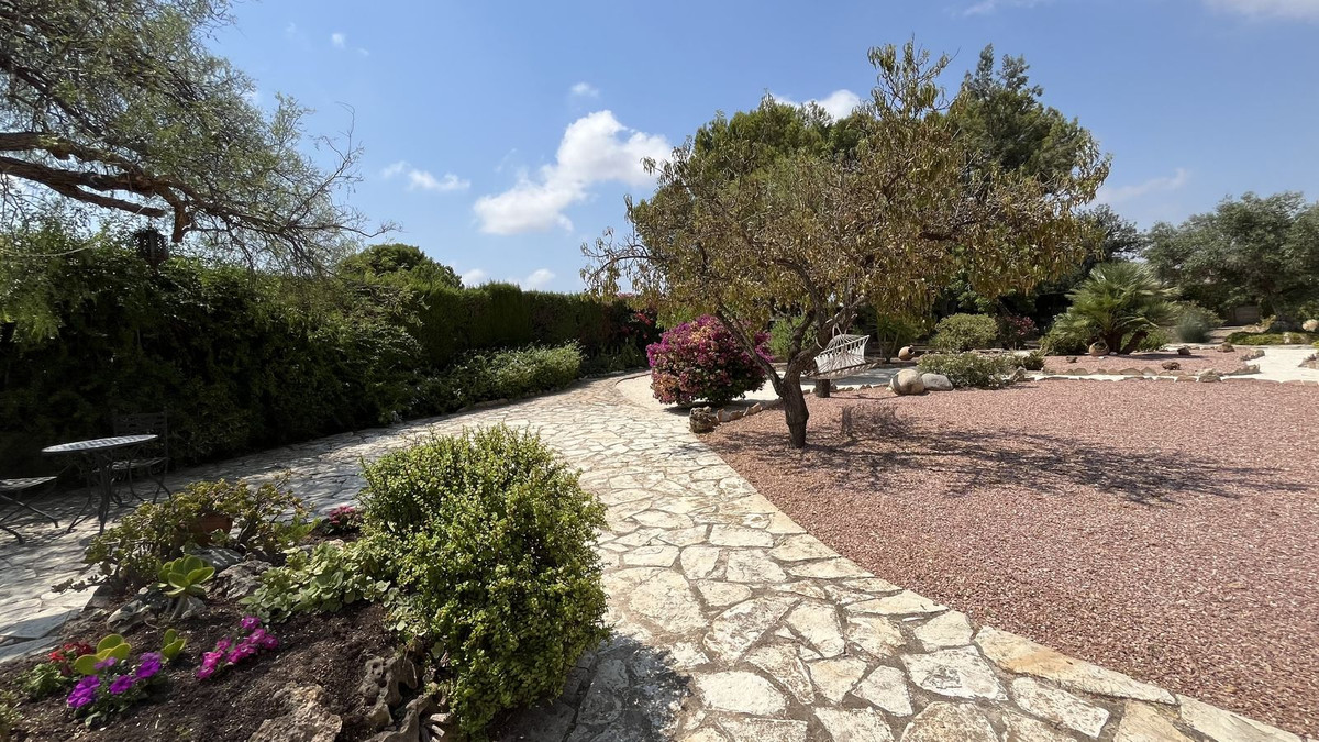 Se vende Villa - Chalet de 4 dormitorios en Costa Blanca, Alicante, España