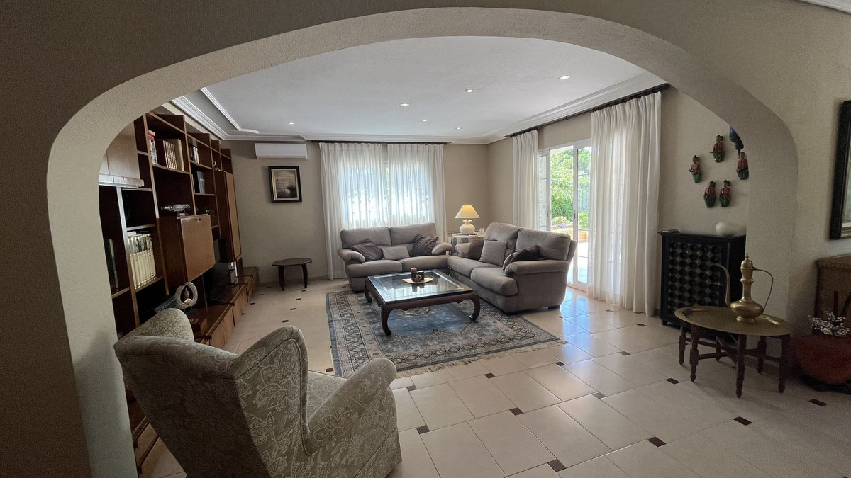 Se vende Villa - Chalet de 4 dormitorios en Costa Blanca, Alicante, España