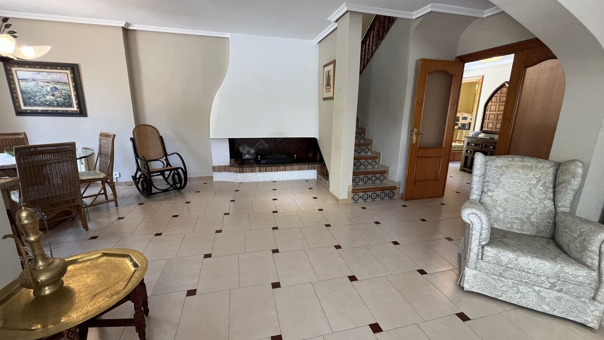 Se vende Villa - Chalet de 4 dormitorios en Costa Blanca, Alicante, España