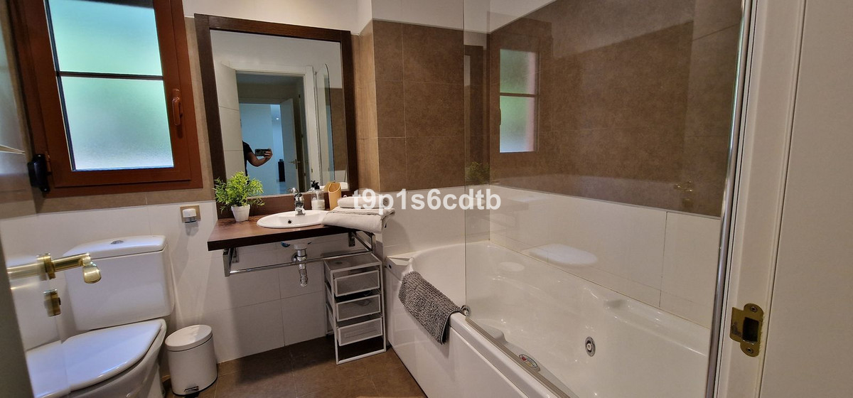 3 Bed Apartment for sale in Benahavís Costa Del Sol, Málaga, Spain