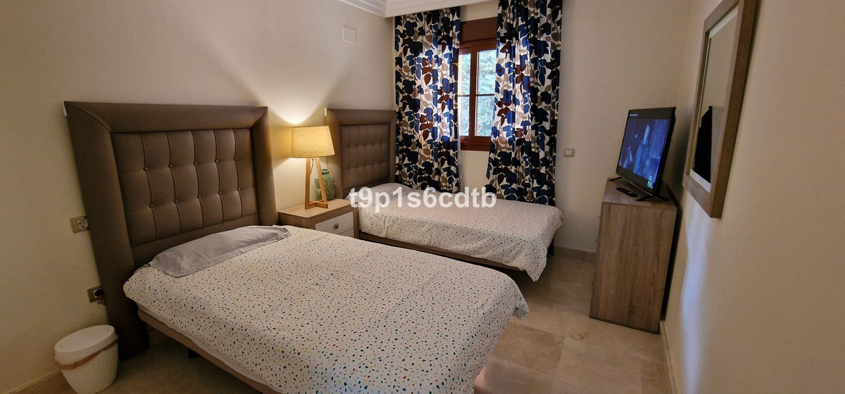 3 Bed Apartment for sale in Benahavís Costa Del Sol, Málaga, Spain