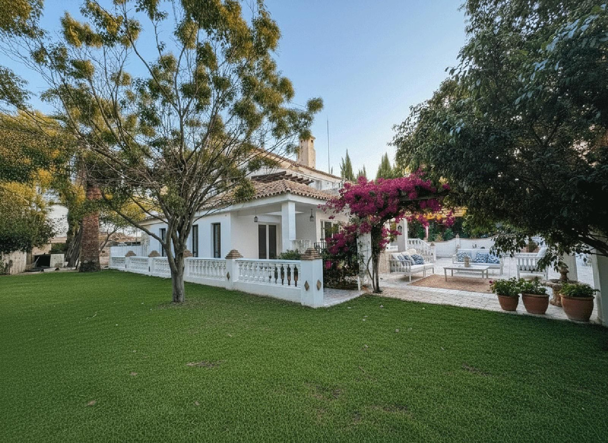 8 Bed Townhouse for sale in Marbella Costa Del Sol, Málaga, Spain