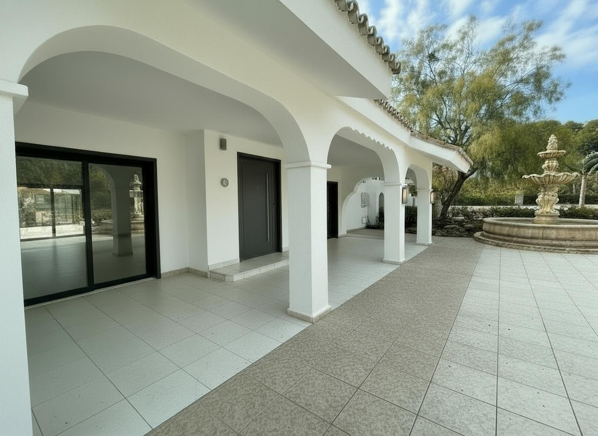 8 Bed Townhouse for sale in Marbella Costa Del Sol, Málaga, Spain
