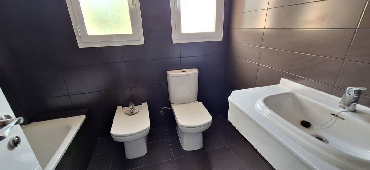 Se vende Adosada de 3 dormitorios en Costa Del Sol, Málaga, España