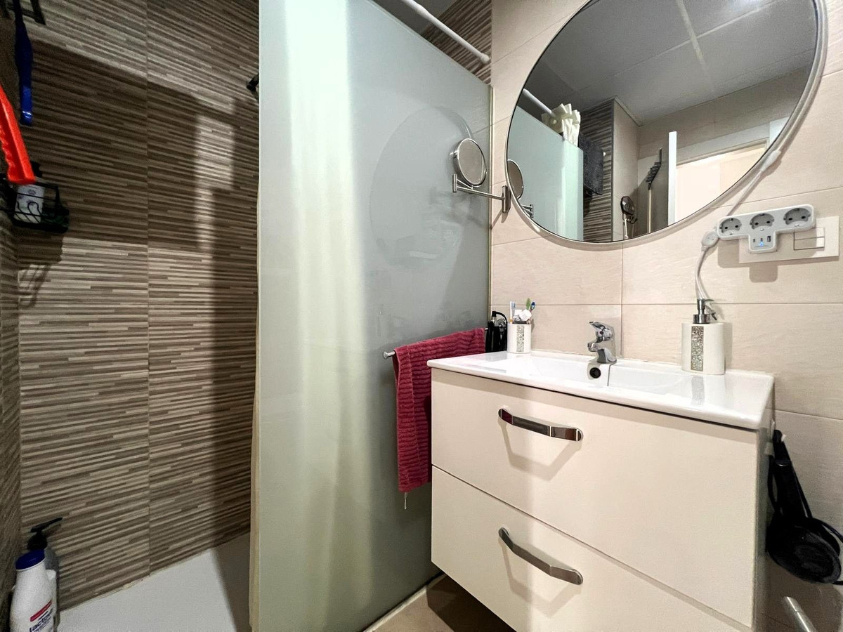 1 Bed Apartment for sale in Fuengirola Costa Del Sol, Málaga, Spain