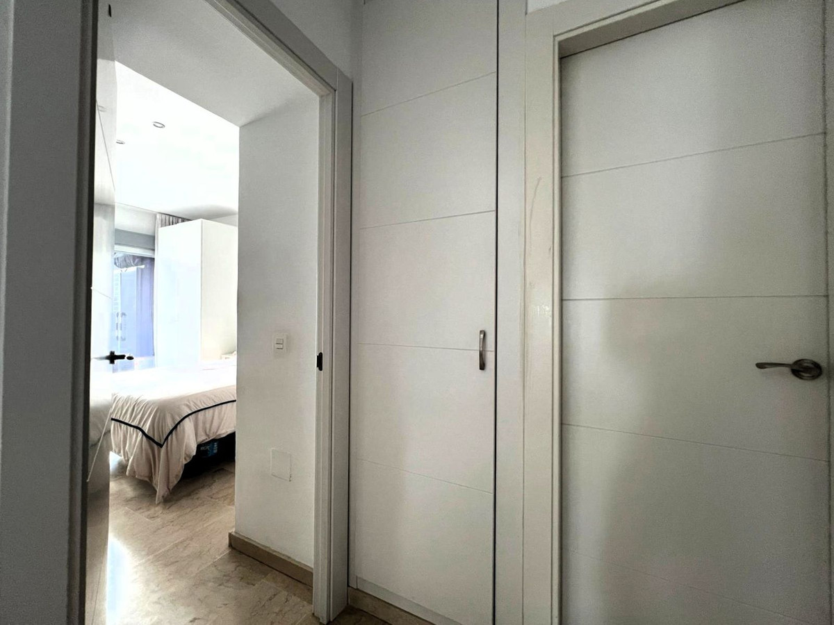 1 Bed Apartment for sale in Fuengirola Costa Del Sol, Málaga, Spain