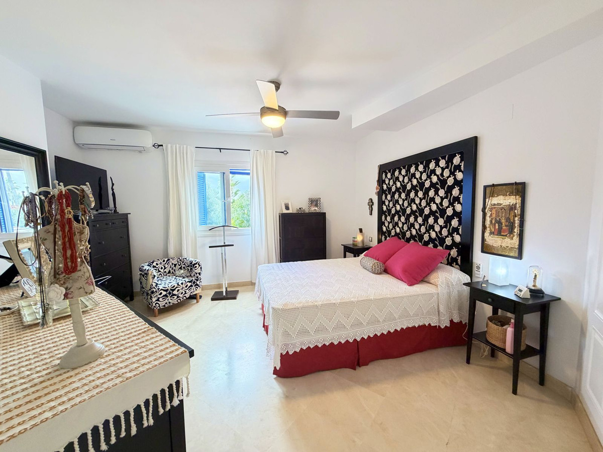 3 Bed Apartment for sale in San Luis De Sabinillas Costa Del Sol, Málaga, Spain
