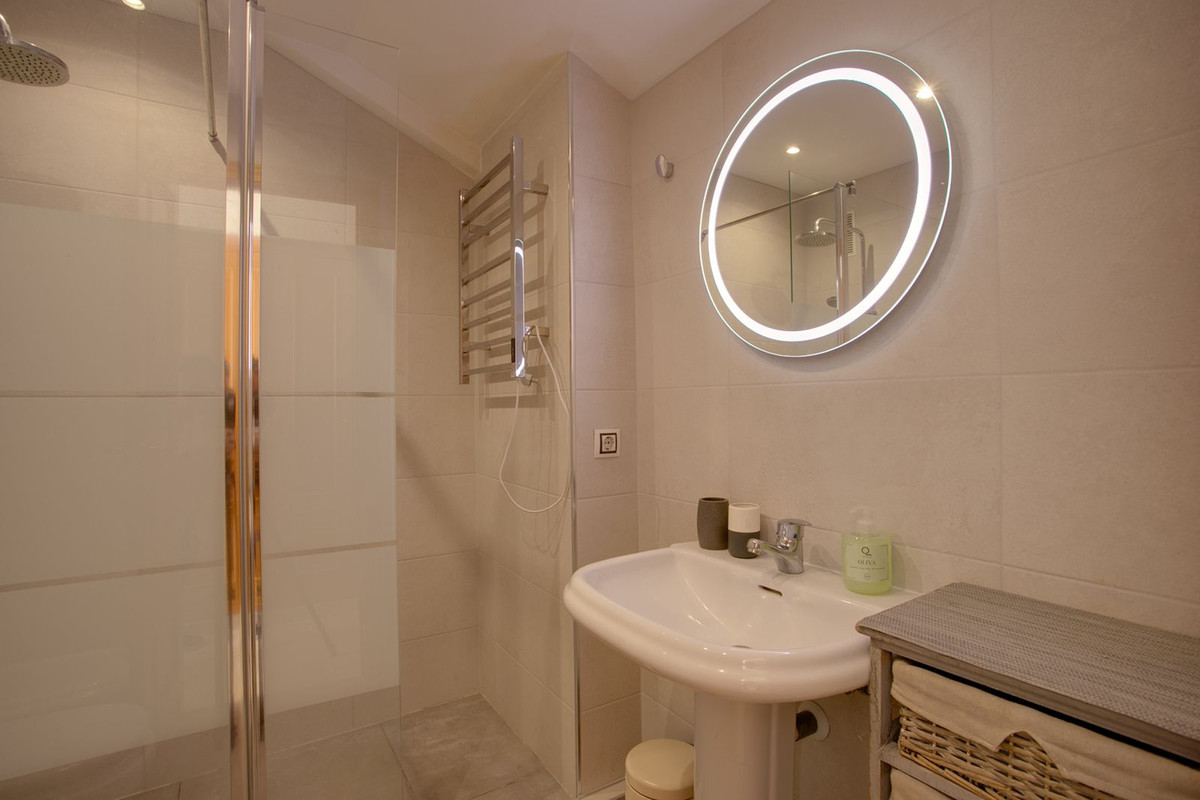 3 Bed Apartment for sale in Manilva Costa Del Sol, Málaga, Spain