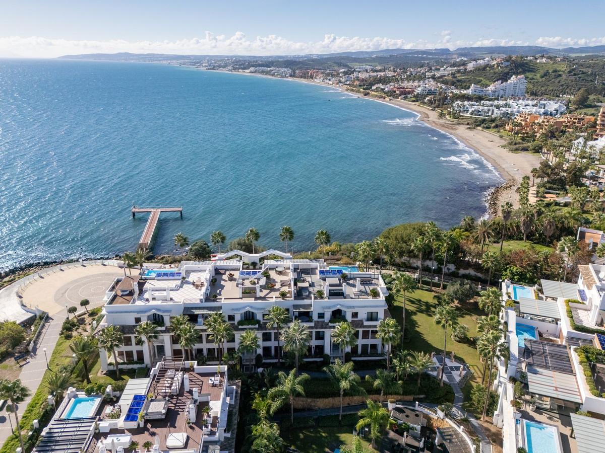 2 Bed Apartment for sale in Estepona Costa Del Sol, Málaga, Spain