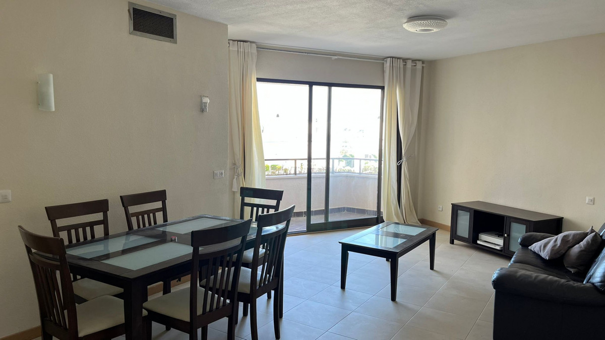 Se vende Apartamento Planta Media de 2 dormitorios en Costa Del Sol, Málaga, España
