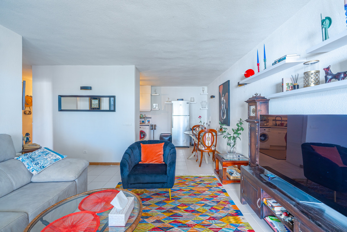 2 Bed Apartment for sale in Atalaya Costa Del Sol, Málaga, Spain