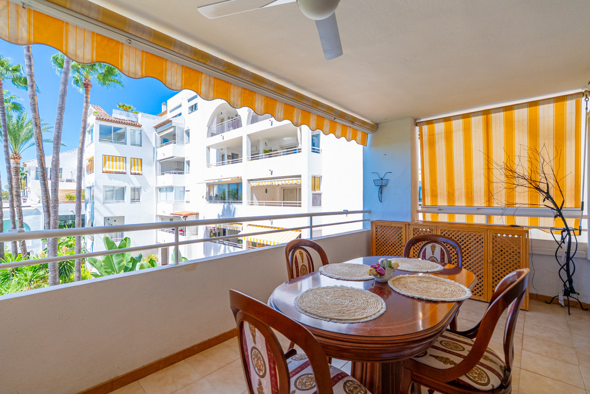 2 Bed Apartment for sale in Atalaya Costa Del Sol, Málaga, Spain