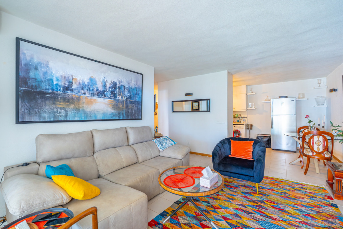 2 Bed Apartment for sale in Atalaya Costa Del Sol, Málaga, Spain