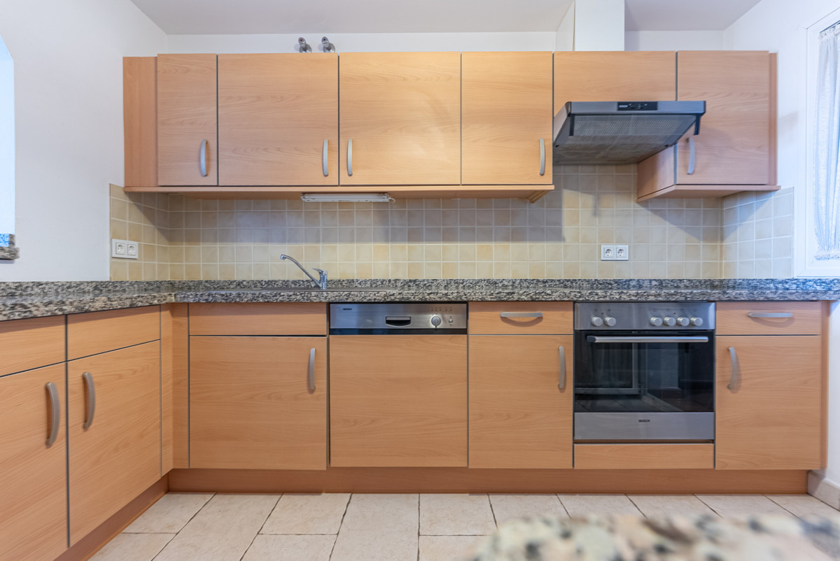 2 Bed Apartment for sale in Benahavís Costa Del Sol, Málaga, Spain