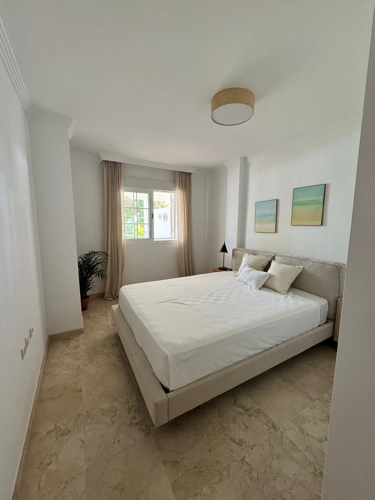 Se vende Apartamento Planta Baja de 3 dormitorios en Costa Del Sol, Málaga, España