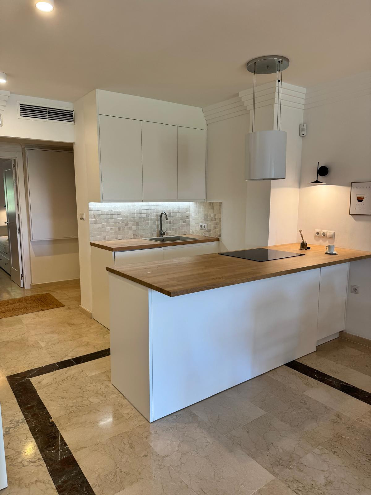 Se vende Apartamento Planta Baja de 3 dormitorios en Costa Del Sol, Málaga, España