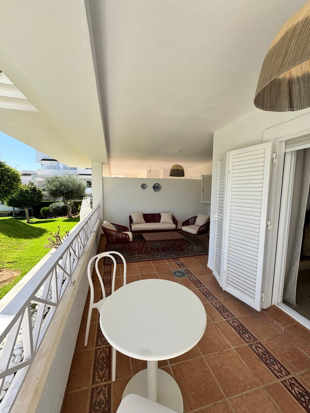Se vende Apartamento Planta Baja de 3 dormitorios en Costa Del Sol, Málaga, España