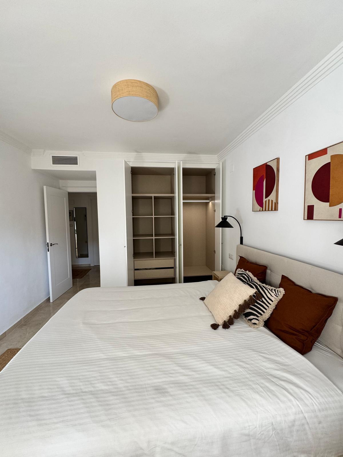 Se vende Apartamento Planta Baja de 3 dormitorios en Costa Del Sol, Málaga, España