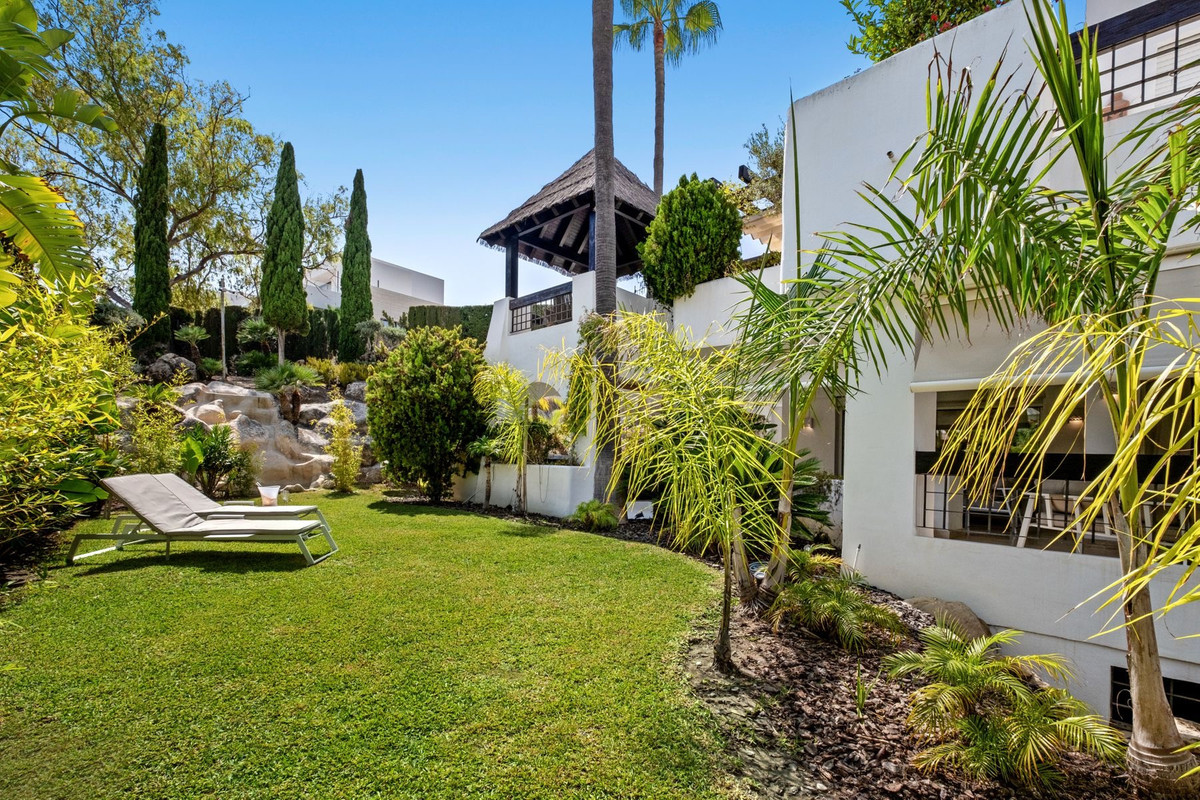 1 Bed Apartment for sale in Marbella Costa Del Sol, Málaga, Spain
