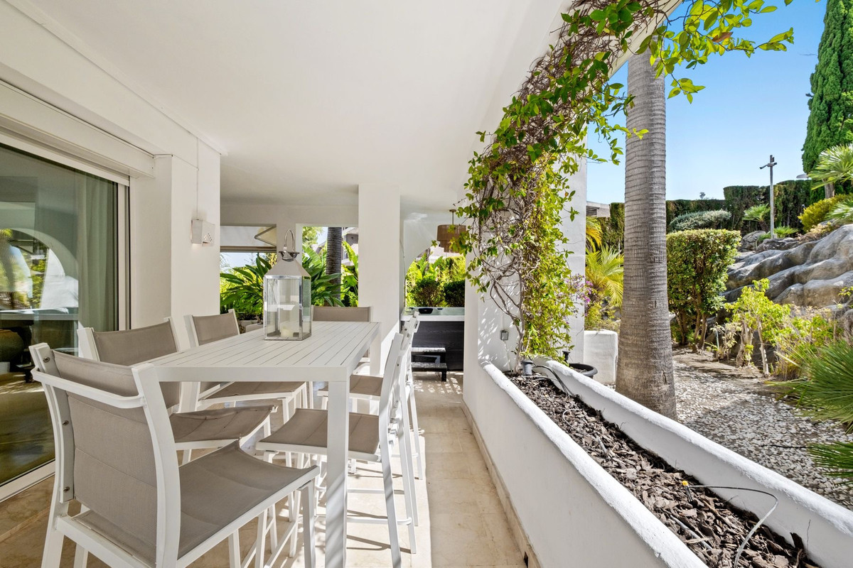 1 Bed Apartment for sale in Marbella Costa Del Sol, Málaga, Spain