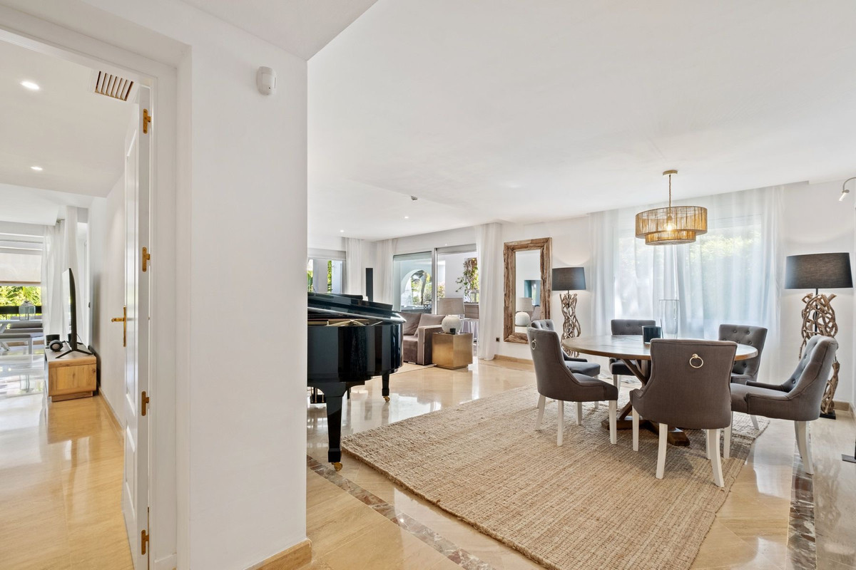 1 Bed Apartment for sale in Marbella Costa Del Sol, Málaga, Spain
