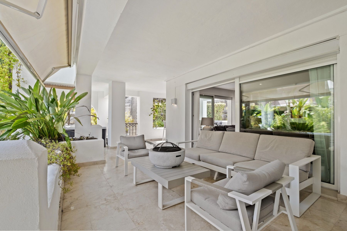 1 Bed Apartment for sale in Marbella Costa Del Sol, Málaga, Spain