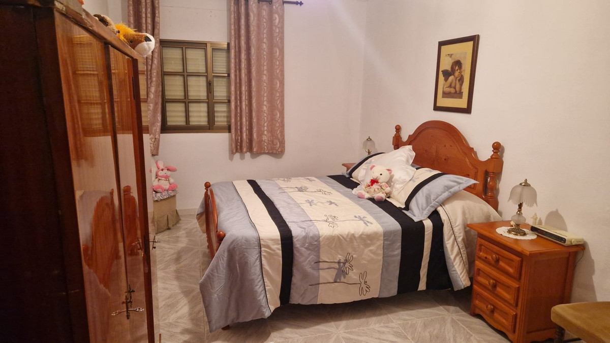Se vende Villa - Chalet de 5 dormitorios en Costa Del Sol, Málaga, España