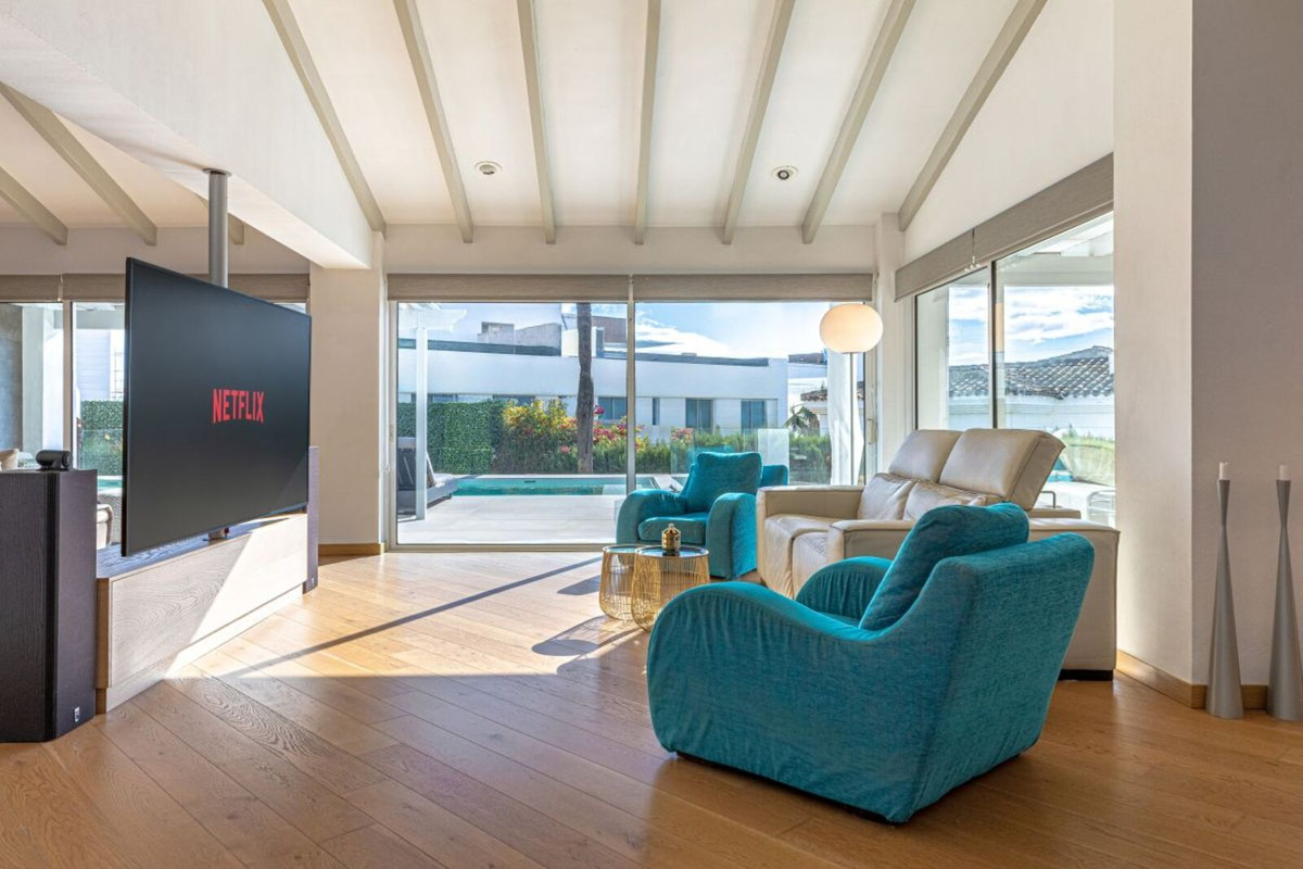 Se vende Villa - Chalet de 5 dormitorios en Costa Del Sol, Málaga, España