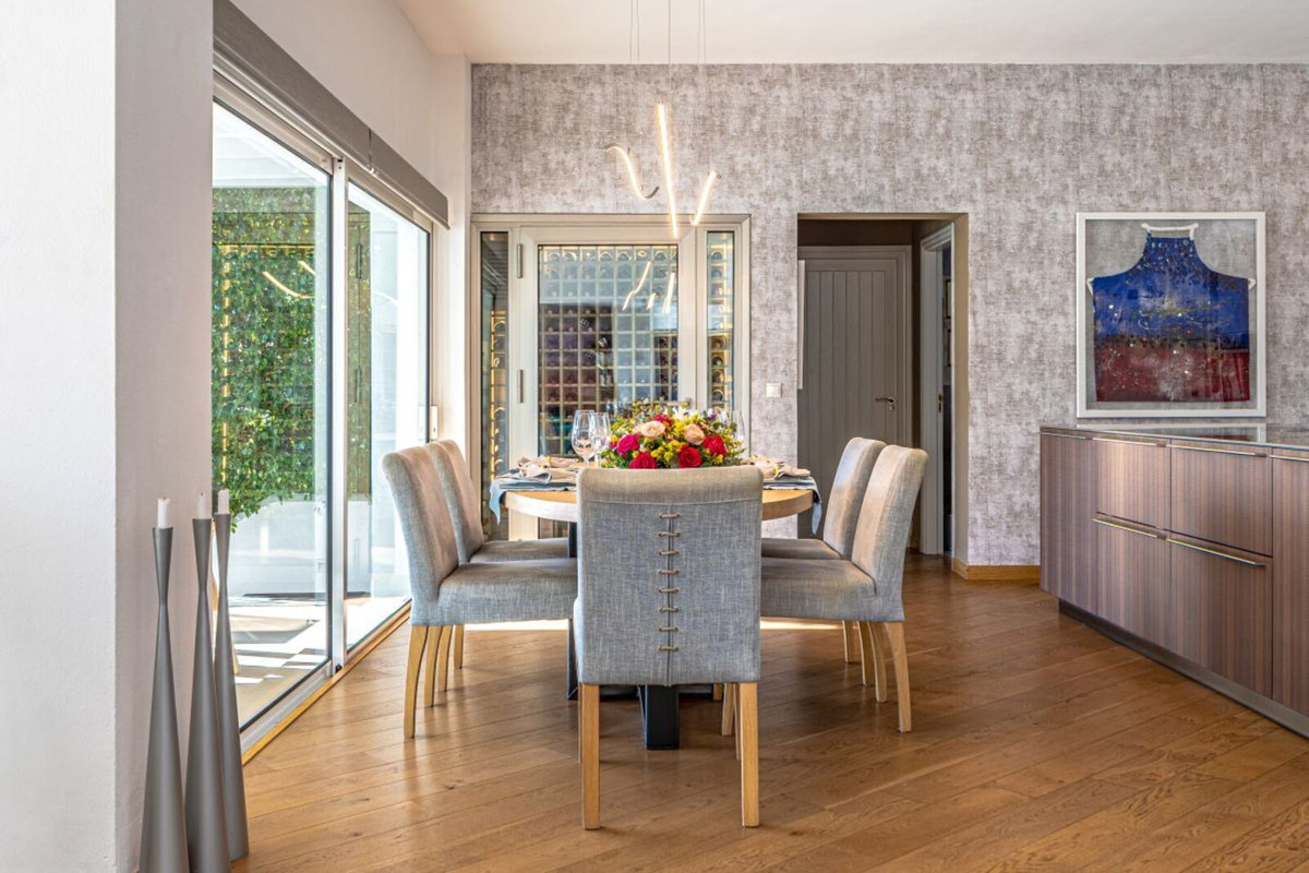 Se vende Villa - Chalet de 5 dormitorios en Costa Del Sol, Málaga, España