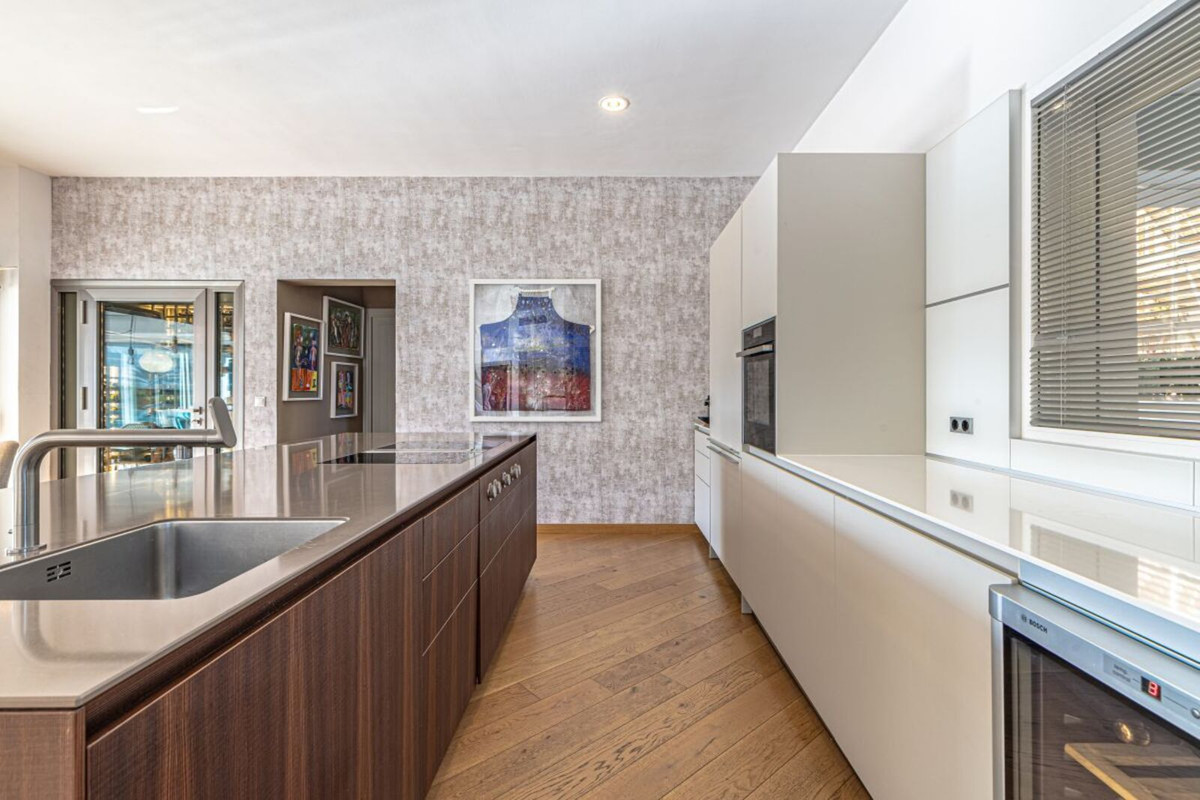 Se vende Villa - Chalet de 5 dormitorios en Costa Del Sol, Málaga, España