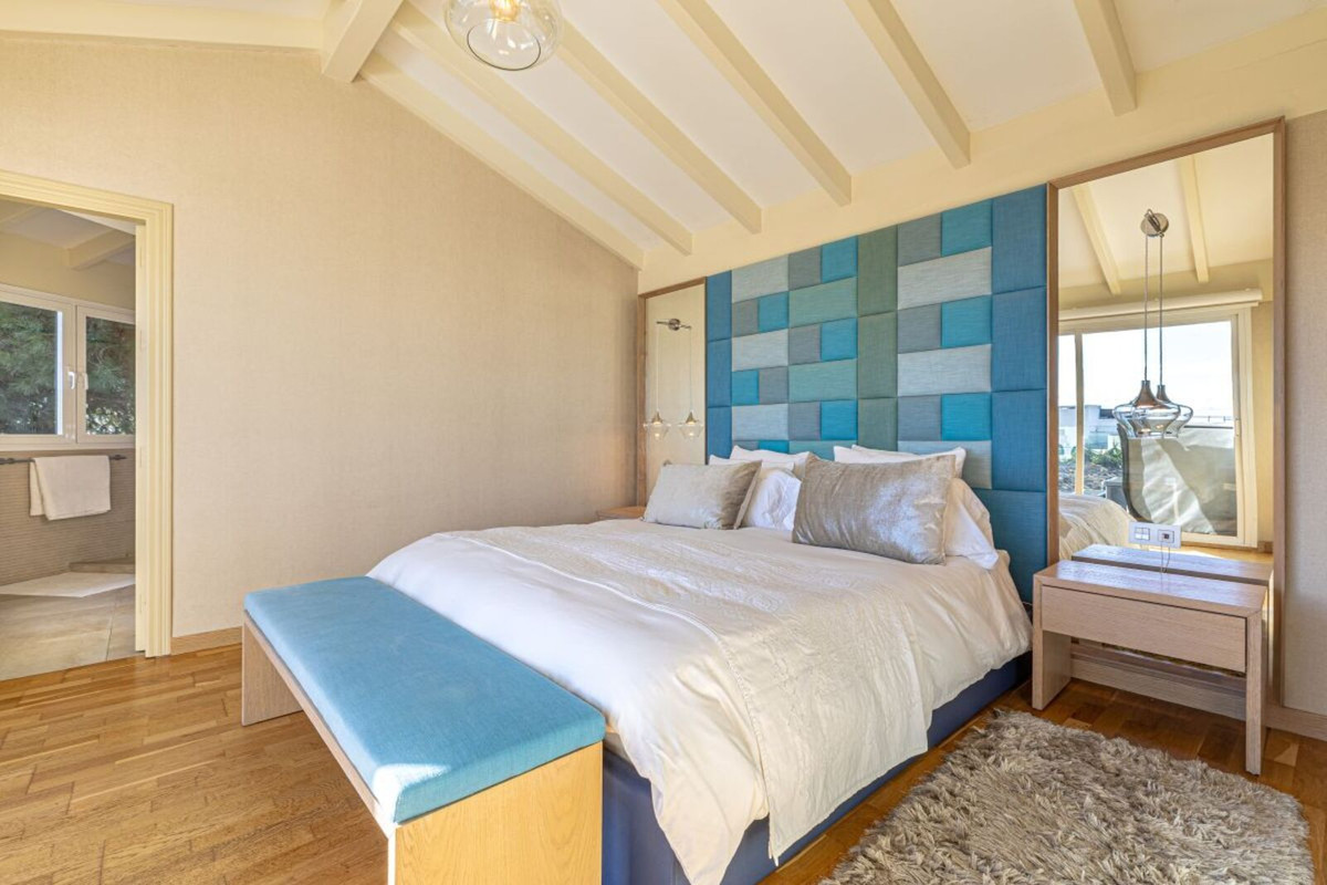 Se vende Villa - Chalet de 5 dormitorios en Costa Del Sol, Málaga, España