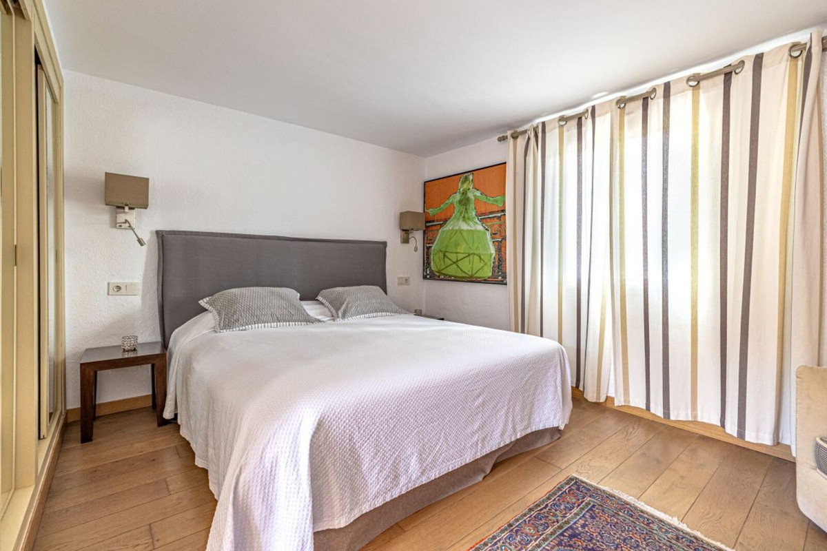 Se vende Villa - Chalet de 5 dormitorios en Costa Del Sol, Málaga, España