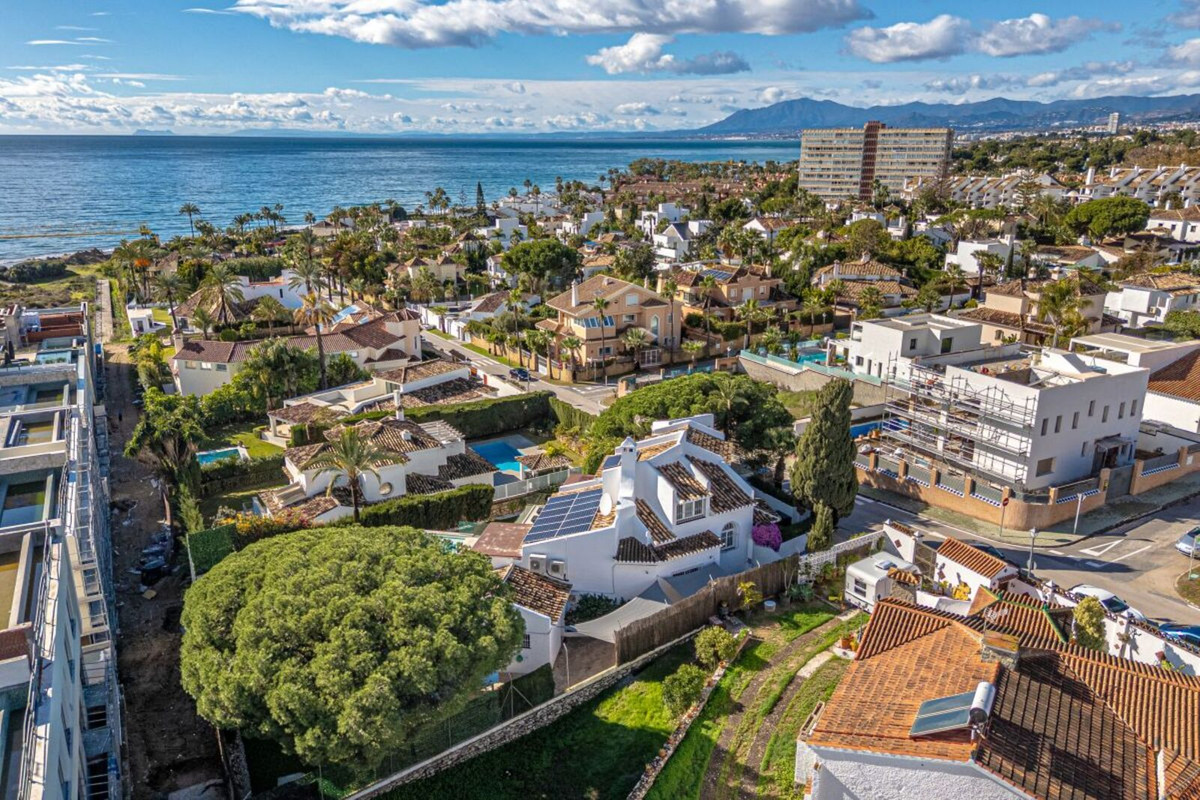 Se vende Villa - Chalet de 5 dormitorios en Costa Del Sol, Málaga, España