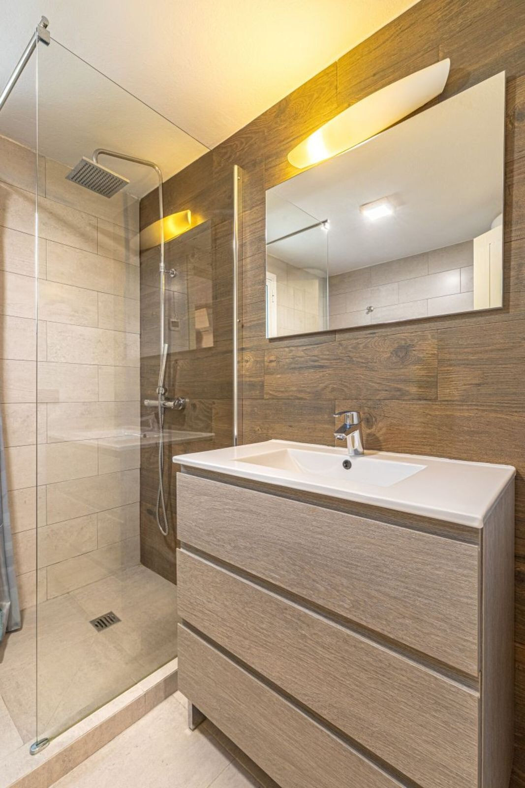 Se vende Villa - Chalet de 5 dormitorios en Costa Del Sol, Málaga, España