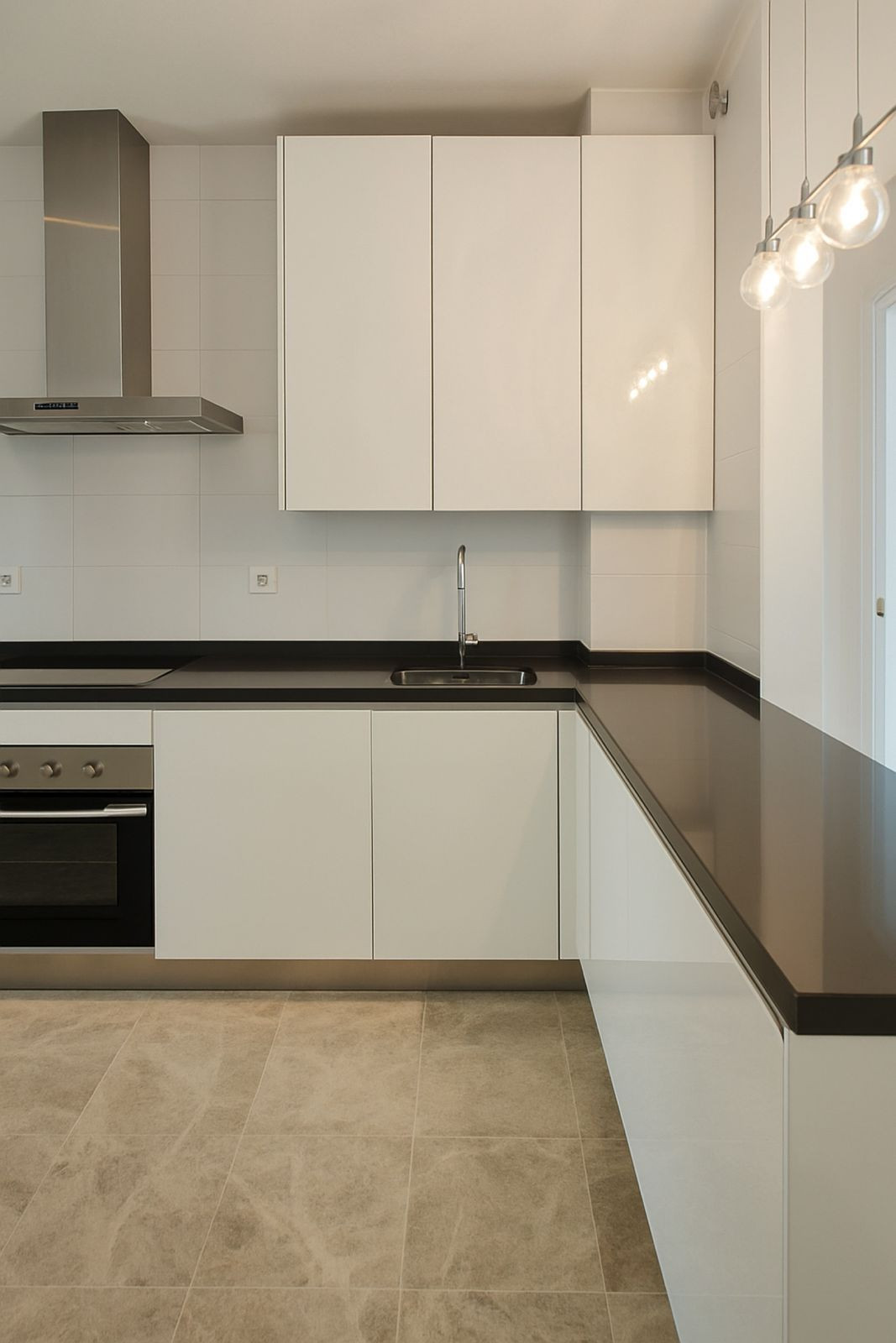 2 Bed Apartment for sale in Nueva Andalucía Costa Del Sol, Málaga, Spain