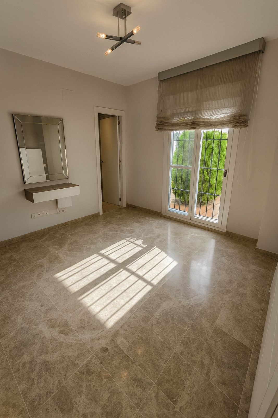 2 Bed Apartment for sale in Nueva Andalucía Costa Del Sol, Málaga, Spain